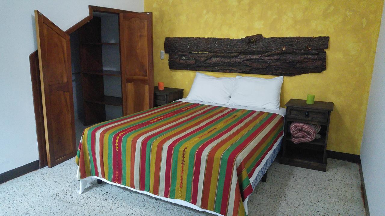 Ixkanul Antigua Hotel Quarto foto