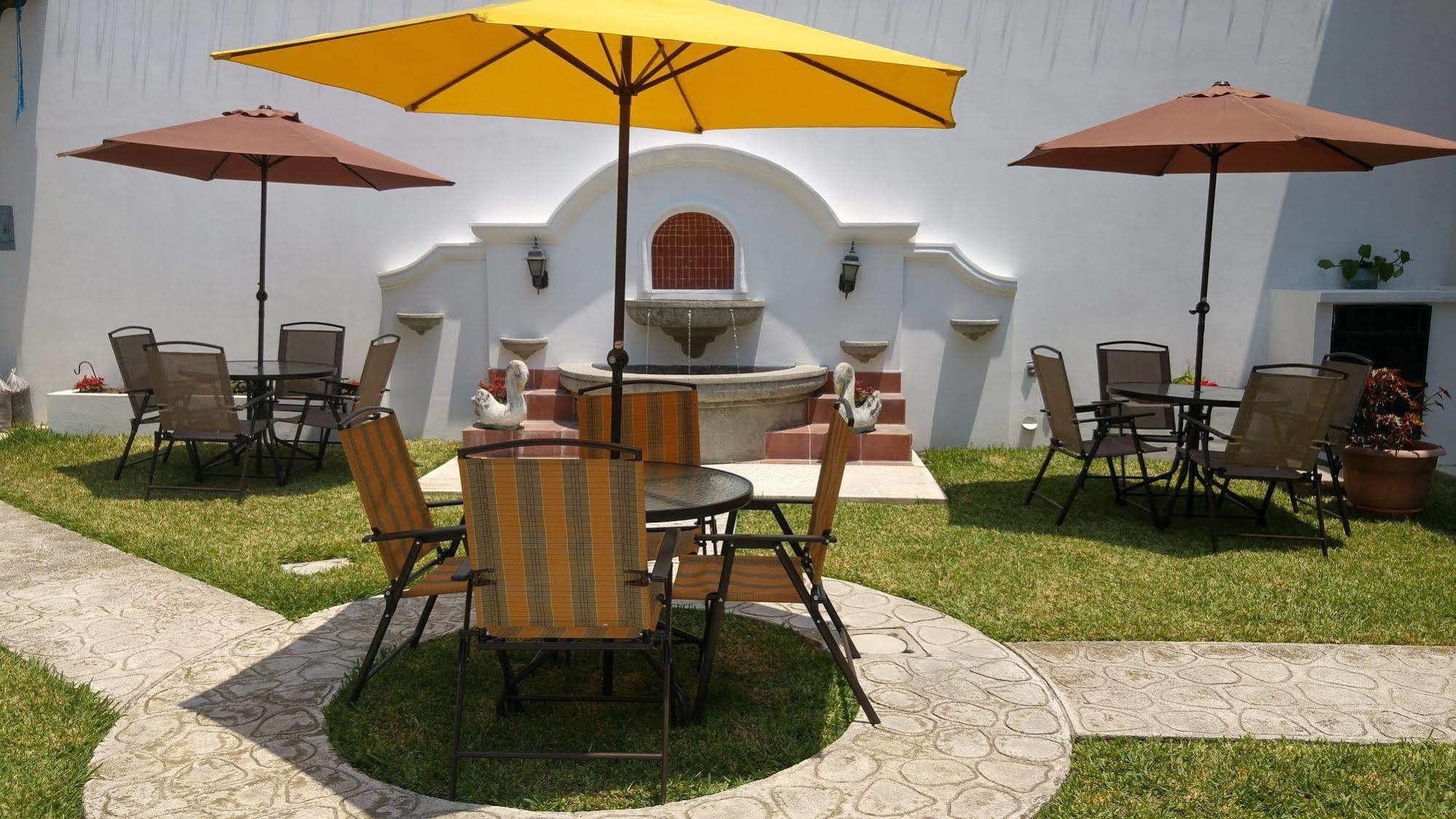Ixkanul Antigua Hotel Exterior foto